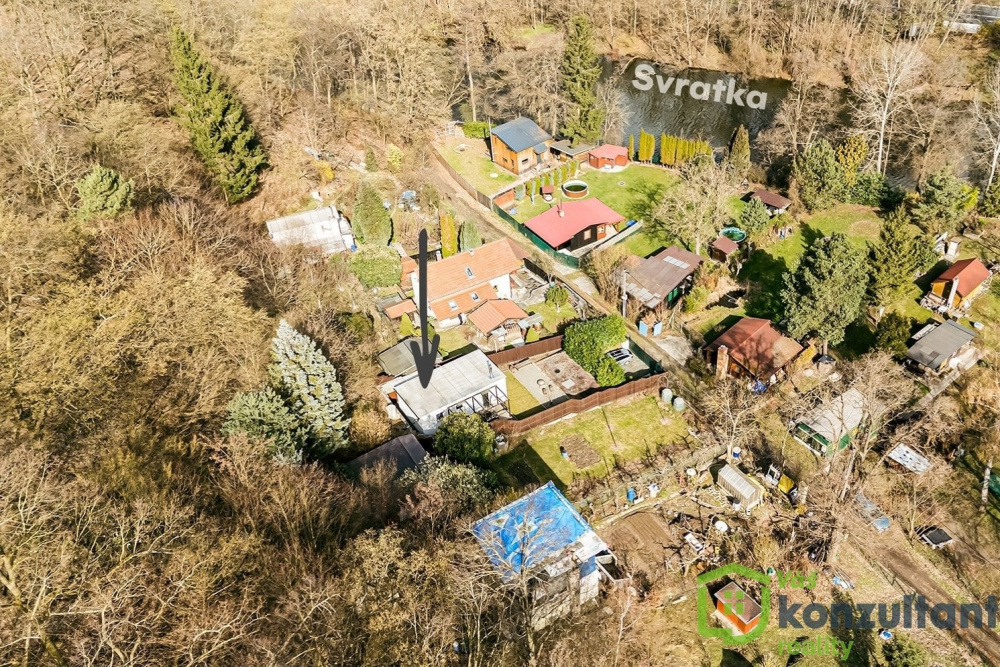 Prodej moderního domu v Praze s velkou terasou a zahradou 4